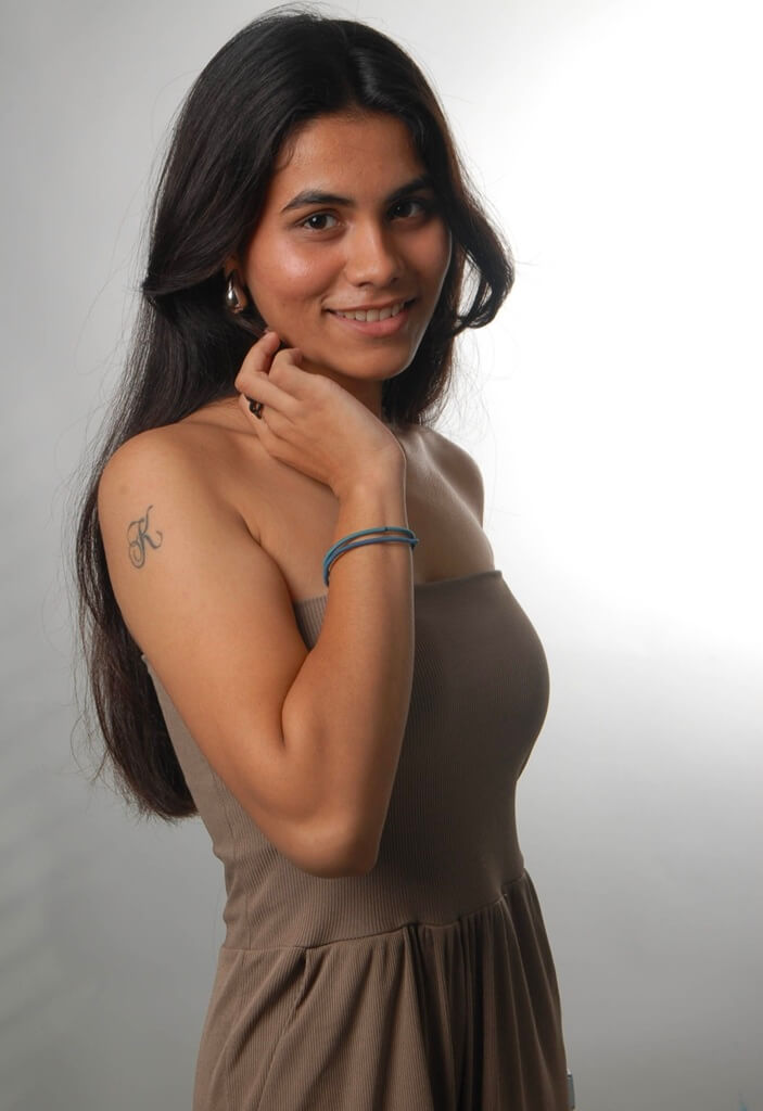 image Kaavyaa Navale 1